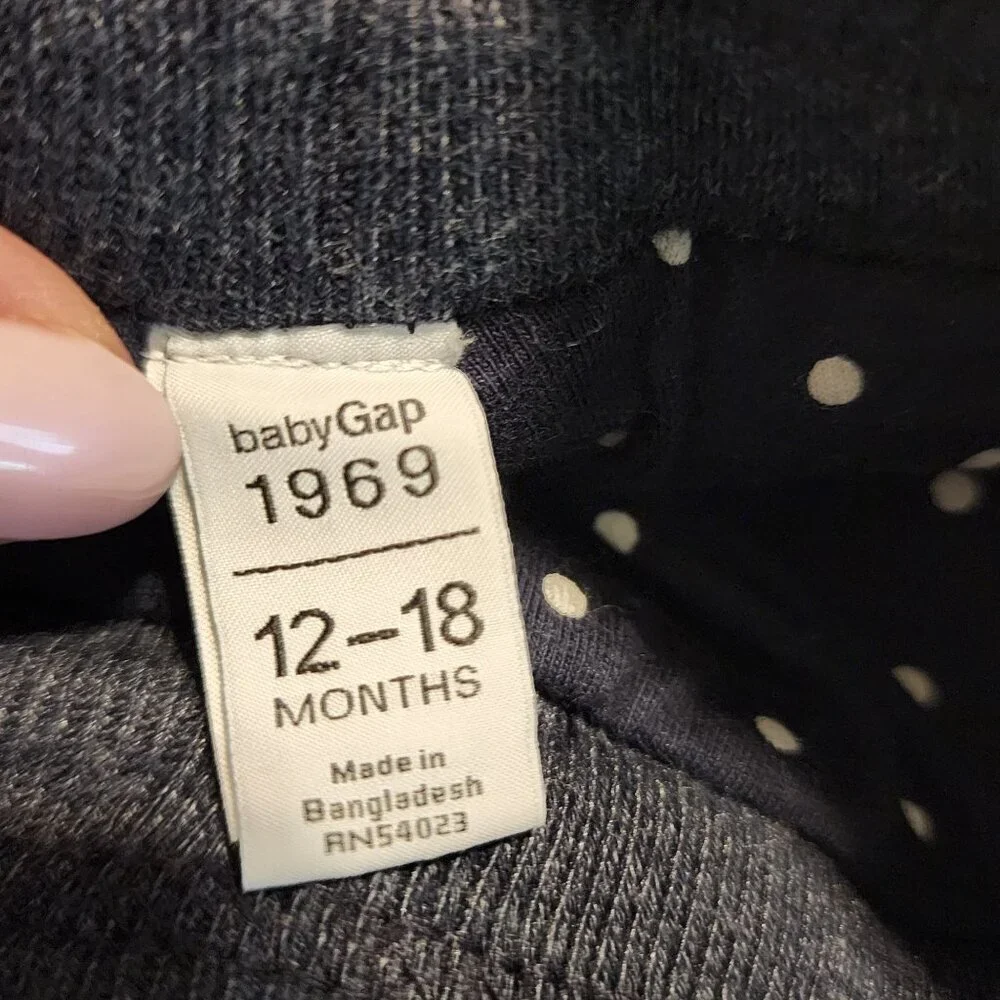Baby Gap 2 pc outfit girl sz 12-18 months Cat sweater Jeans School Play Daycare